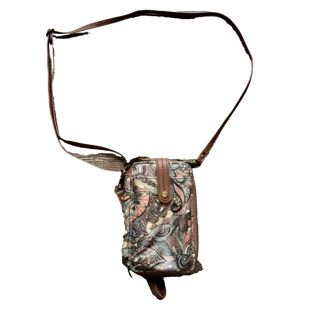 Sakroots Artist Circle Smartphone Wallet/Wristlet with Crossbody Strap